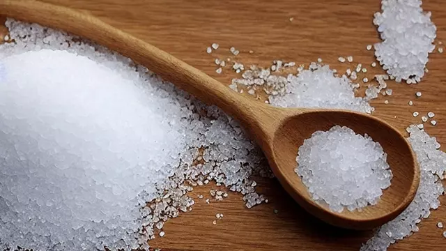 Is salt a mineral